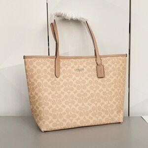 COACH City 33 Tote Bag